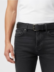 Pasek z klamrą z imitacji skóry - czarny