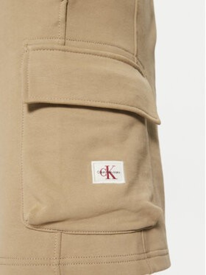 Calvin Klein Jeans Szorty sportowe J30J327284 Beżowy Regular Fit