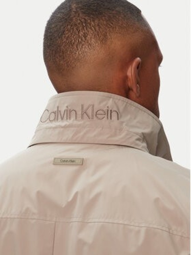 Calvin Klein Jeans Płaszcz przejściowy LV04LG505G Beżowy ciemny Regular Fit
