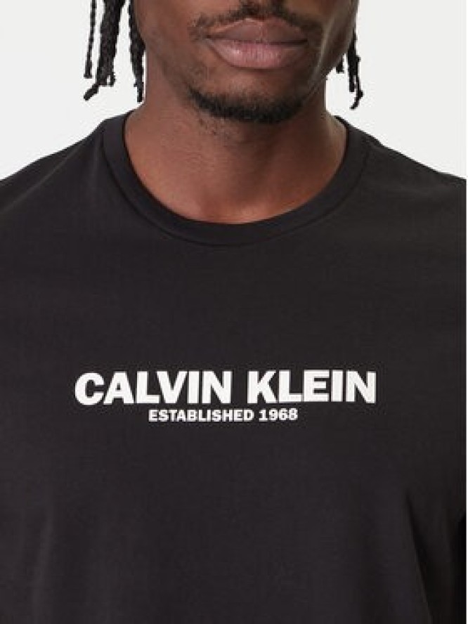 Calvin Klein T-Shirt 30s Graphic LV04RE820G Czarny Regular Fit
