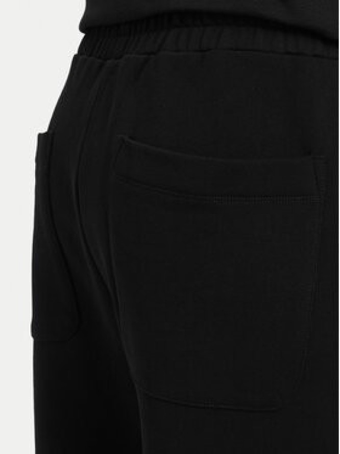 EA7 Emporio Armani Spodnie dresowe 7M002111 AF27201 UC001 Czarny Relaxed Fit