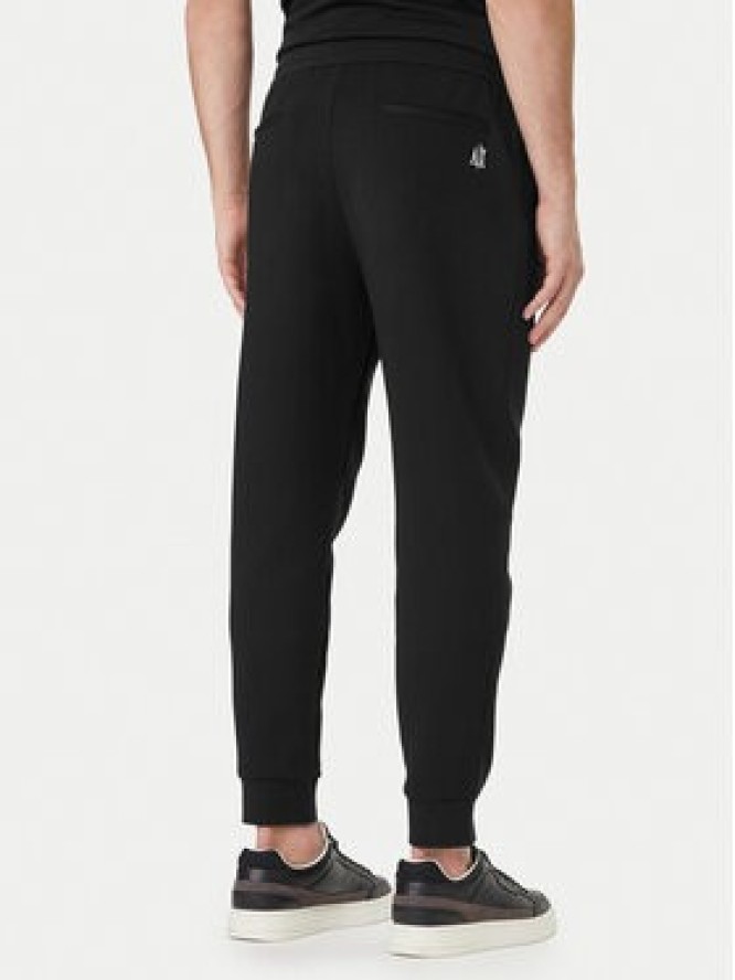 Armani Exchange Spodnie dresowe XM000373 AF10818 UC001 Czarny Regular Fit