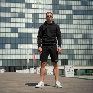 Bluza domowa z kapturem – czarna