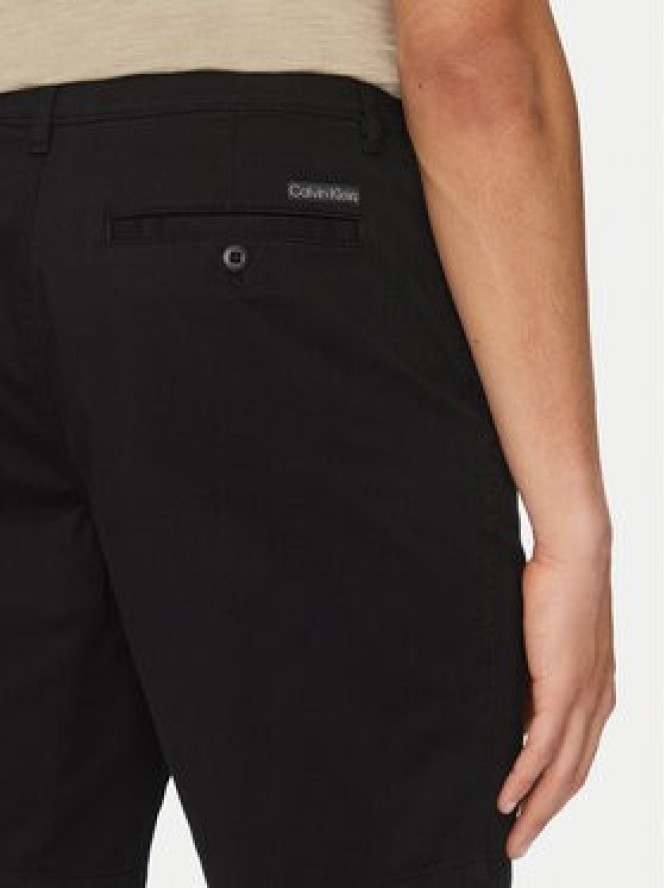 Calvin Klein Jeans Szorty materiałowe LV040EM618 Czarny Regular Fit