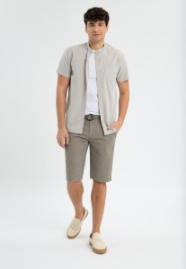 Szorty chino z paskiem P-OXY