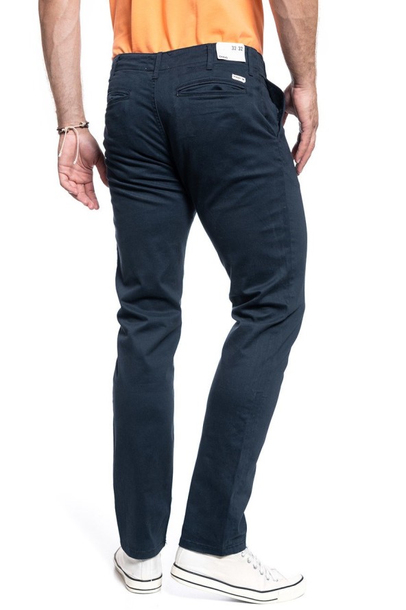 SPODNIE MĘSKIE WRANGLER CHINO IN NAVY W12CW3114 112126258