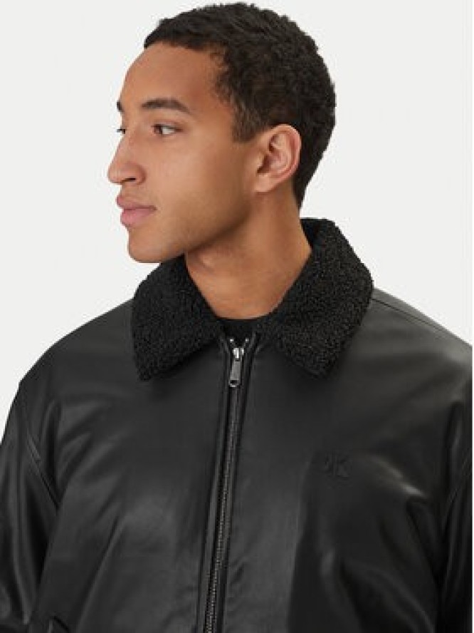 Calvin Klein Jeans Kurtka z imitacji skóry LV04RE403G Czarny Regular Fit