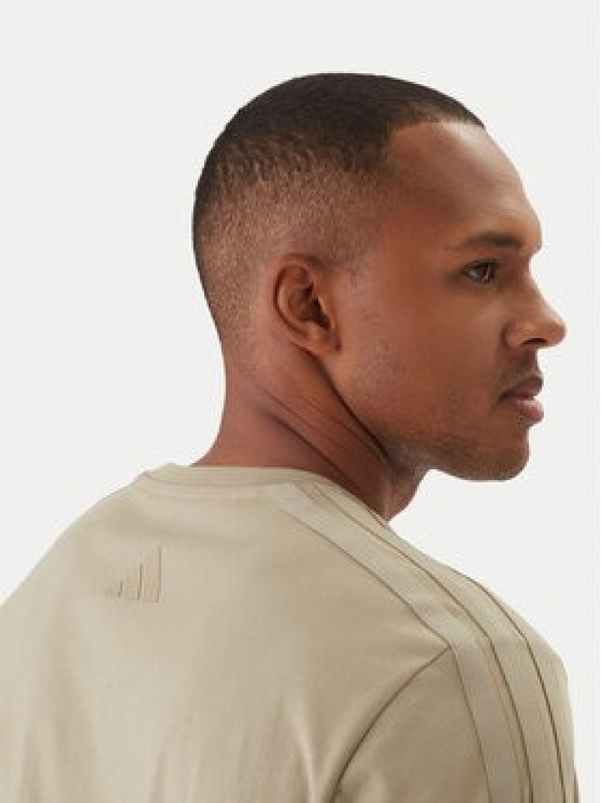 adidas T-Shirt Lux Coffee Cafe Pour Graphic KB4846 Zielony Loose Fit