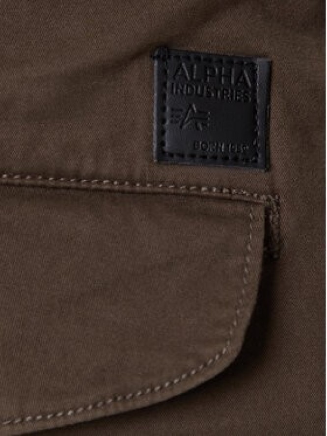 Alpha Industries Joggery Airman 188201 Zielony Tapered Fit