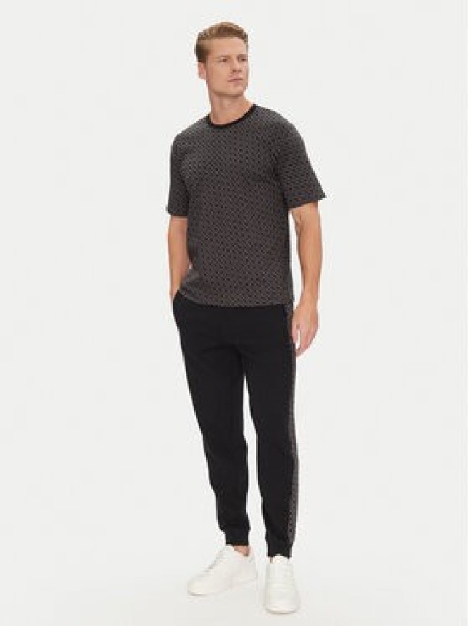 BOSS Spodnie dresowe Luke 50546839 Czarny Regular Fit