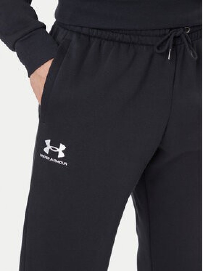 Under Armour Spodnie dresowe UA Essential Fleece Jogger 1373882 Czarny Regular Fit
