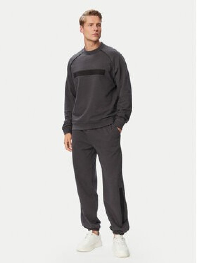 HUGO Spodnie dresowe Dalipant 50563100 Szary ciemny Relaxed Fit