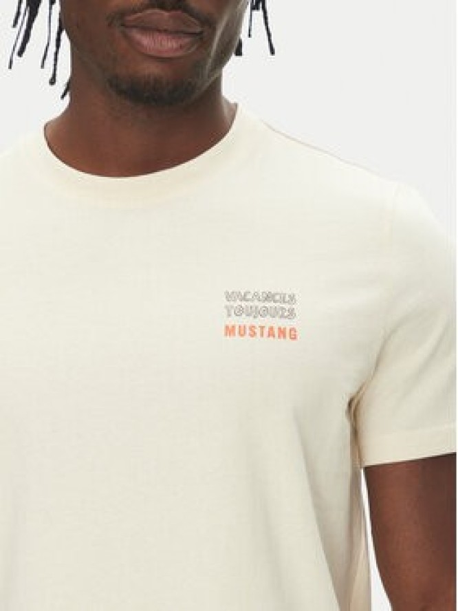 Mustang T-Shirt Austin 1016502 Beżowy Regular Fit