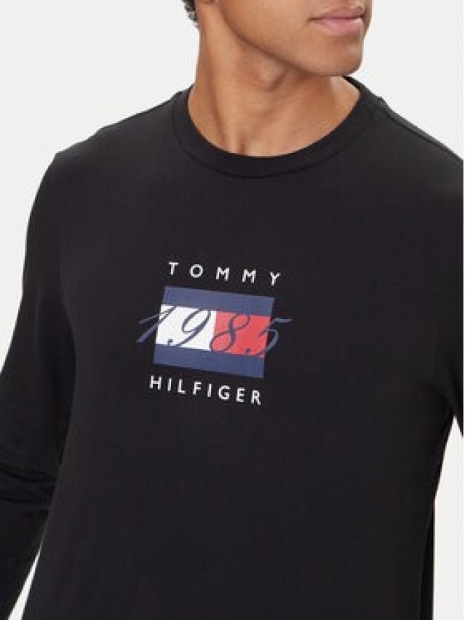 Tommy Hilfiger Longsleeve Linear Flag MW0MW41497 Czarny Regular Fit