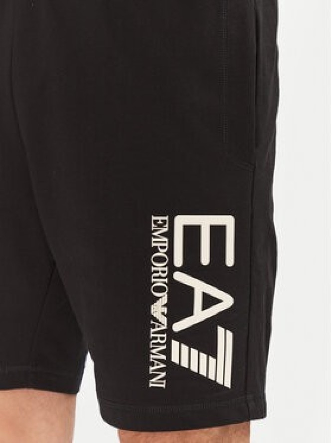 EA7 Emporio Armani Szorty sportowe 7M000232 AF13512 MC156 Czarny Regular Fit