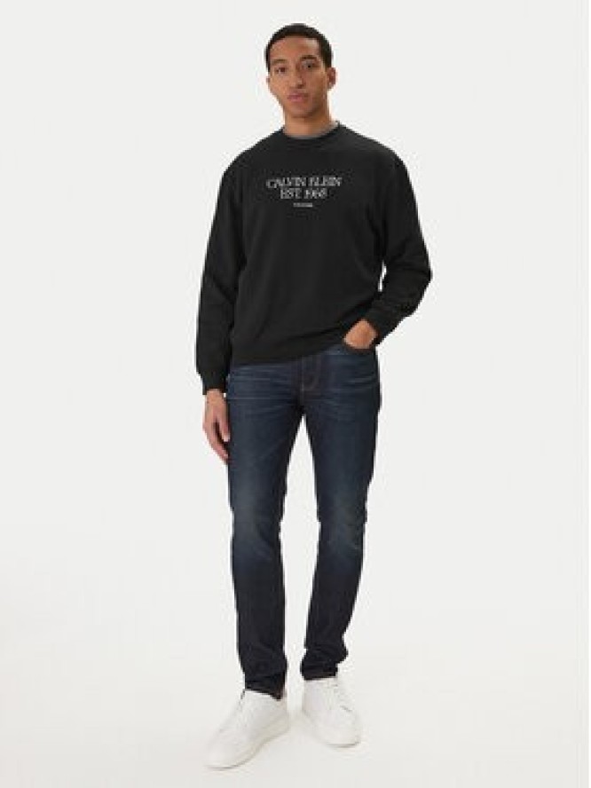 Calvin Klein Jeans Jeansy LV04RD700G Granatowy Tapered Fit