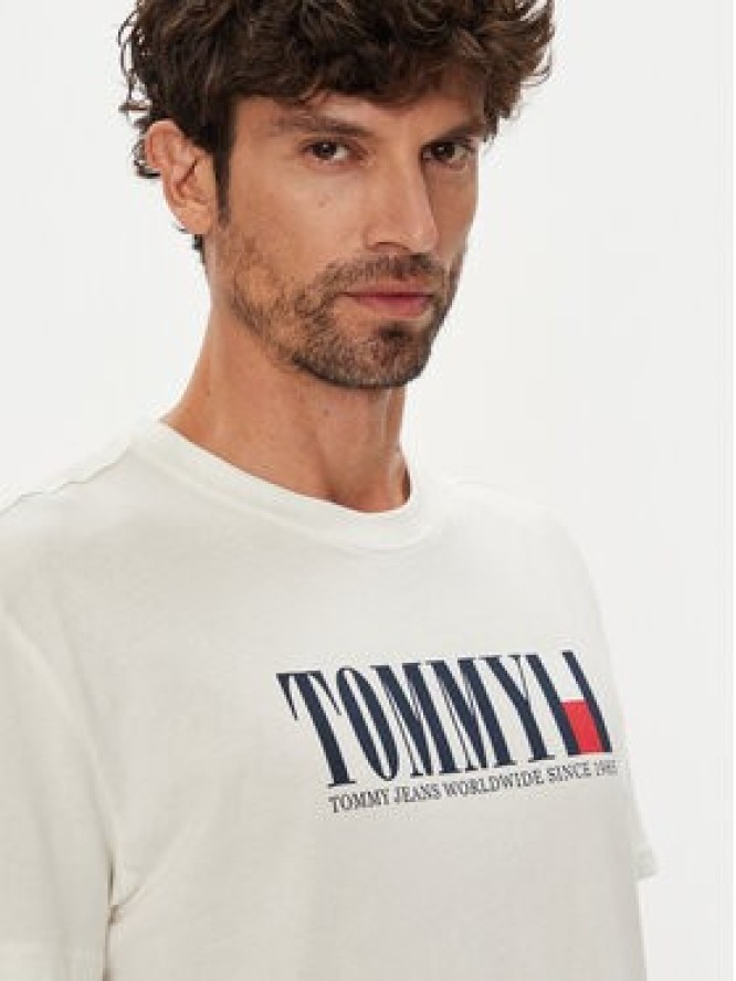 Tommy Jeans T-Shirt Dna Flag DM0DM21941 Biały Regular Fit