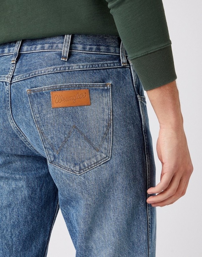 MĘSKIE SPODNIE JEANSOWE WRANGLER GREENSBORO STONE EROSION W15QSF667 112141198