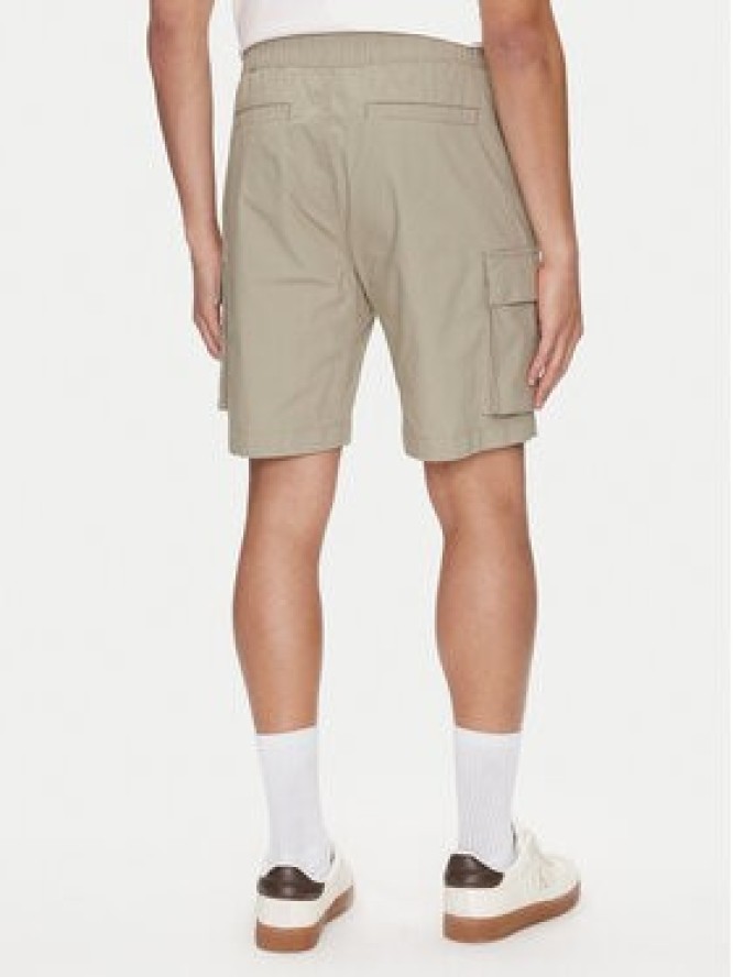 Calvin Klein Jeans Szorty materiałowe J30J327376 Zielony Regular Fit