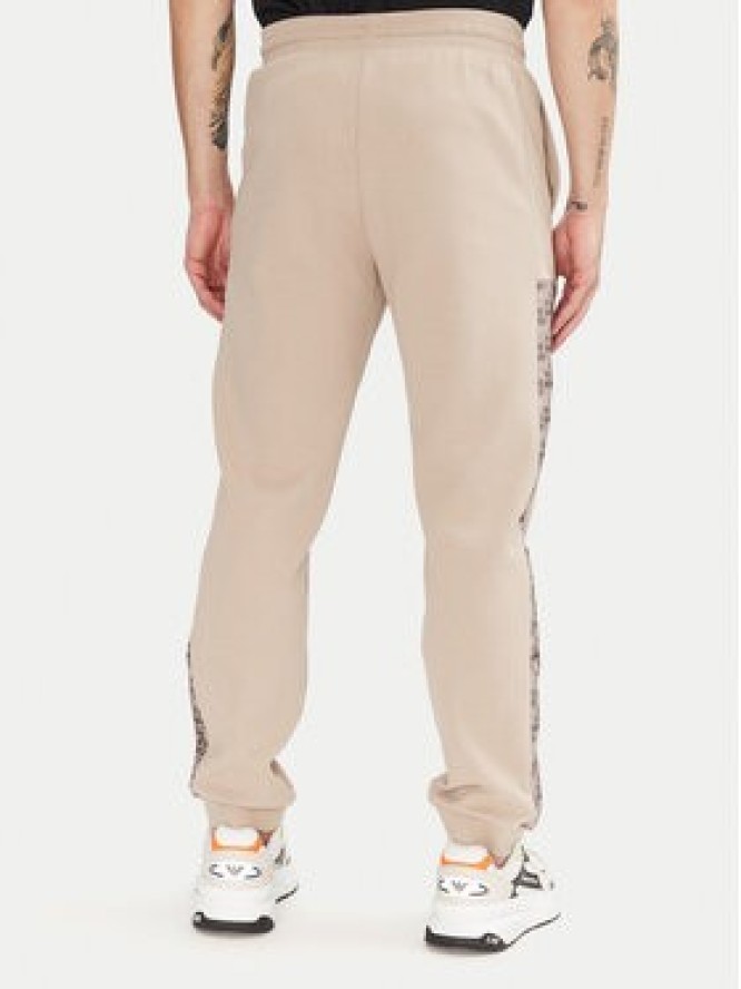 EA7 Emporio Armani Spodnie dresowe 7M000216 AF12660 U6155 Beżowy Regular Fit