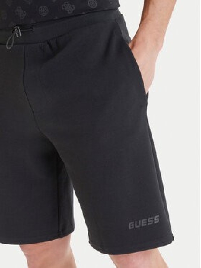 Guess Szorty sportowe Z6GD02 K2845 Czarny Regular Fit