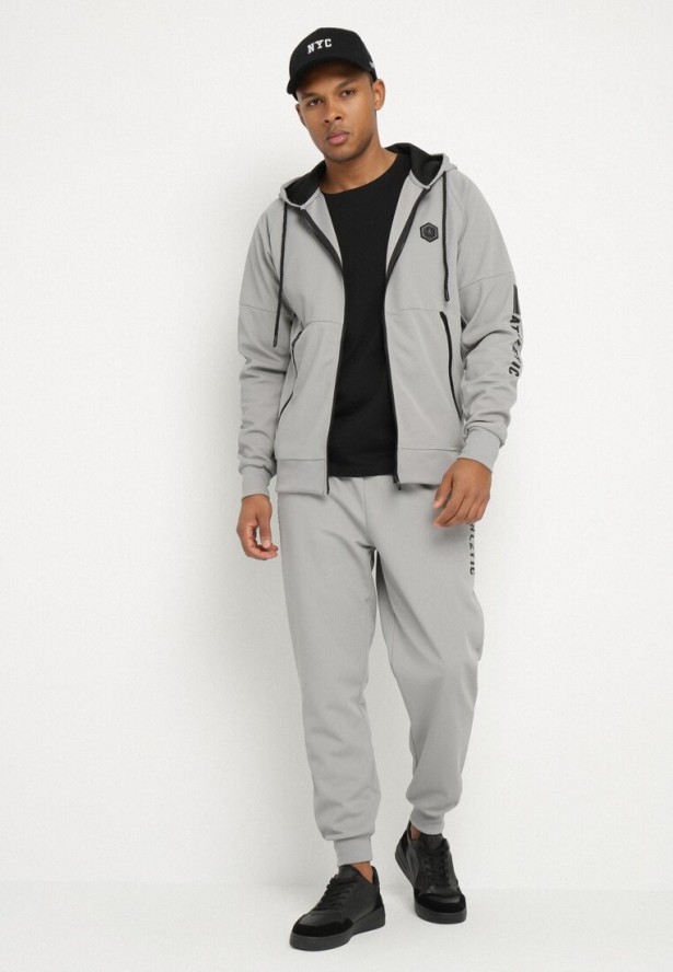 Szare Spodnie Dresowe Typu Jogger z Kieszeniami Zdobione Nadrukami Mepessa