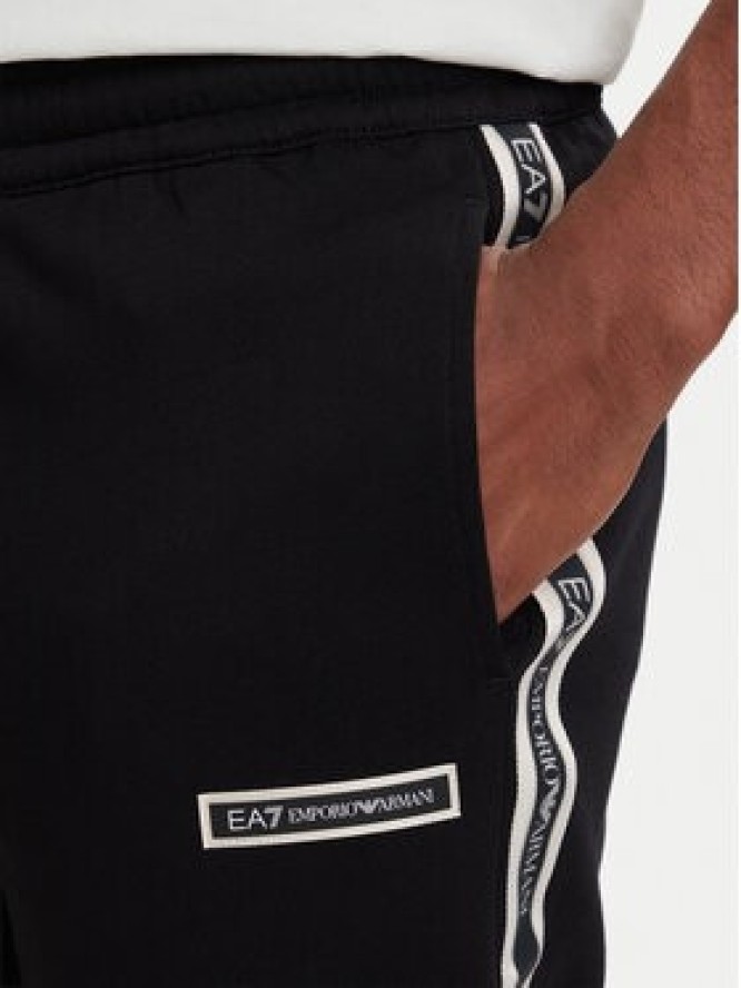 EA7 Emporio Armani Spodnie dresowe 7M002198 AF10377 UC001 Czarny Slim Fit