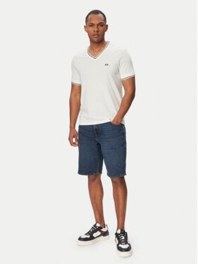 Armani Exchange Szorty jeansowe XM000073 AF24463 MB001 Granatowy Comfort Fit