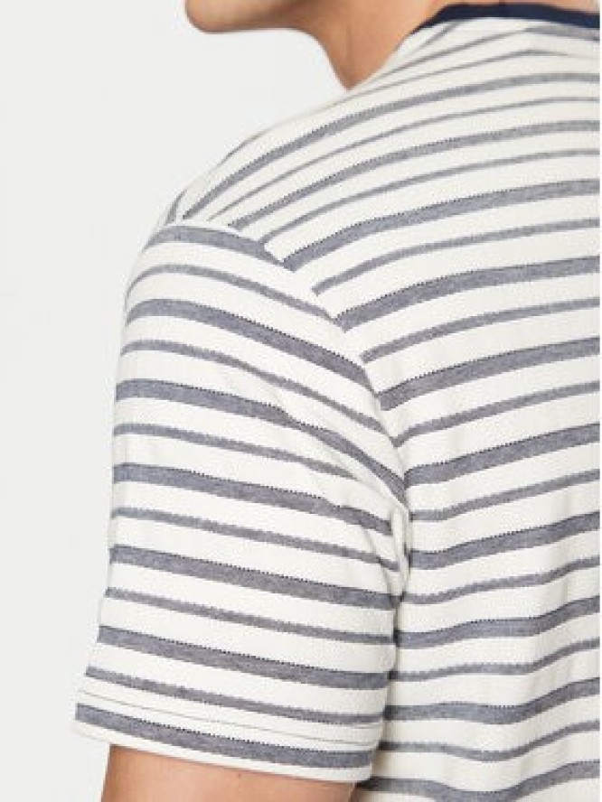 Guess T-Shirt M5RP31 KCLF0 Biały Regular Fit