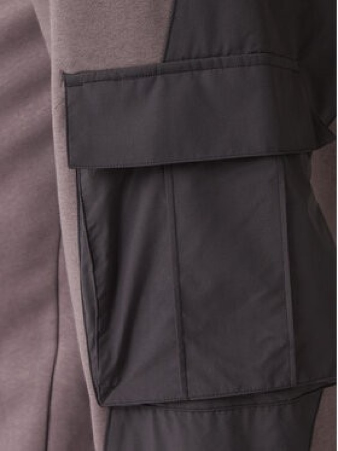 adidas Spodnie dresowe JV8022 Brązowy Regular Fit