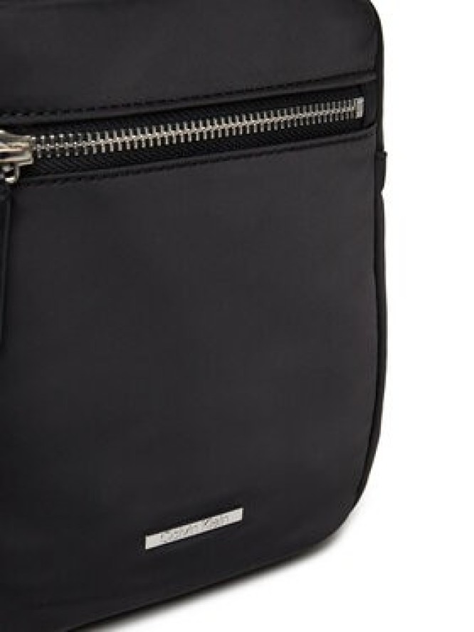Calvin Klein Saszetka Sleek Nylon Reporter LV04D3176G Czarny