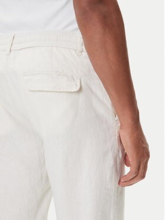 Lindbergh Spodnie materiałowe 30-008003 Biały Tapered Fit