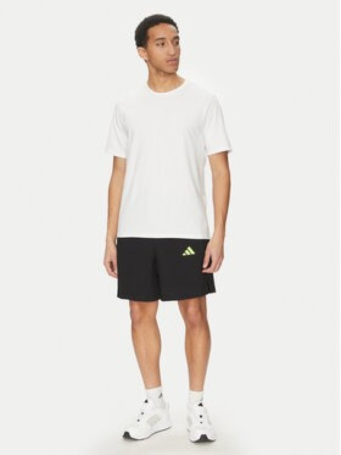 adidas Szorty sportowe Tech JM6252 Czarny Regular Fit