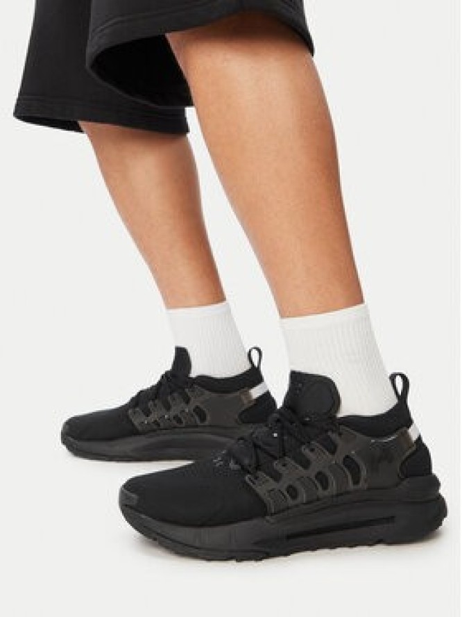 Under Armour Sneakersy UA Phantom X 6007183 008 Czarny