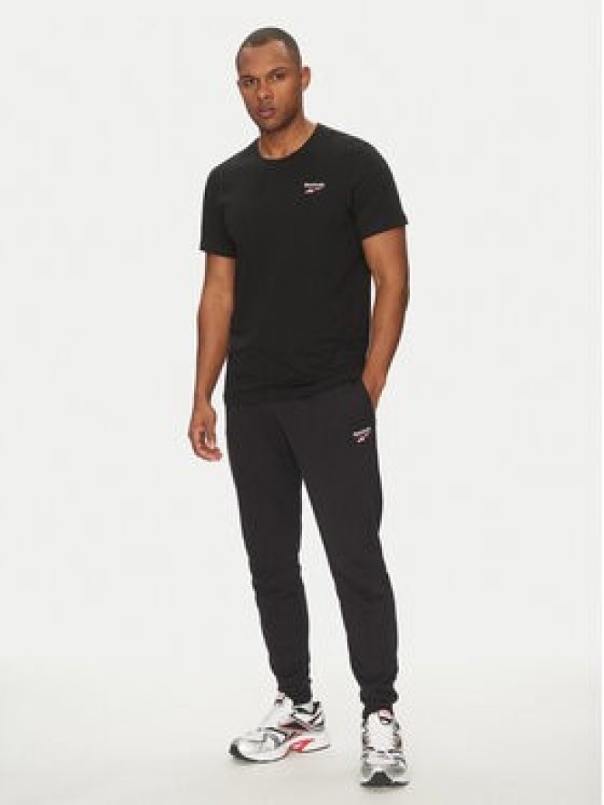 Reebok T-Shirt 100221874 Czarny Regular Fit
