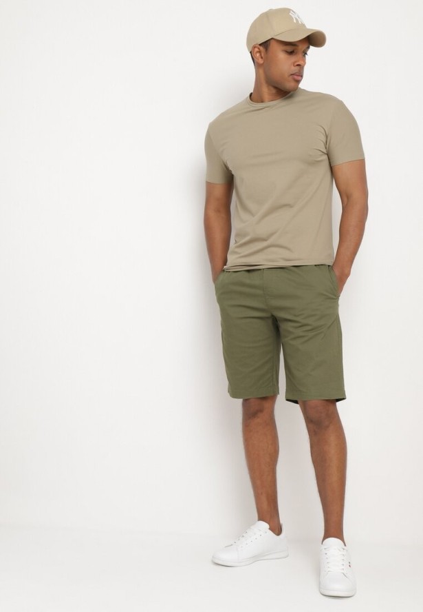 Ciemnozielone Klasyczne Szorty z Gumką w Pasie Ściągane Troczkiem od Środka Piofina