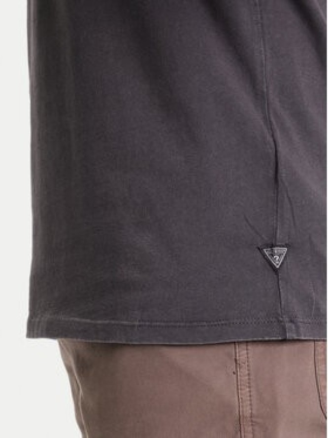 Guess T-Shirt 176639 Czarny Classic Fit