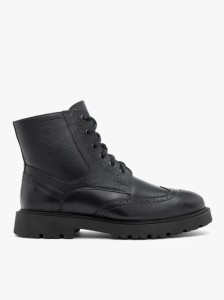 Czarne skórzane trzewiki z perforacjami