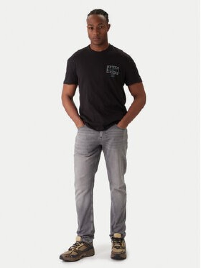 Tommy Jeans T-Shirt Sign Spray DM0DM22319 Czarny Regular Fit