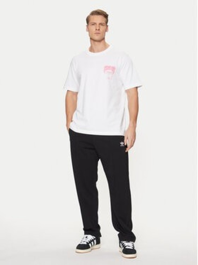 adidas T-Shirt Trefoil Series Fashion Elevated Tee JD0665 Biały Regular Fit