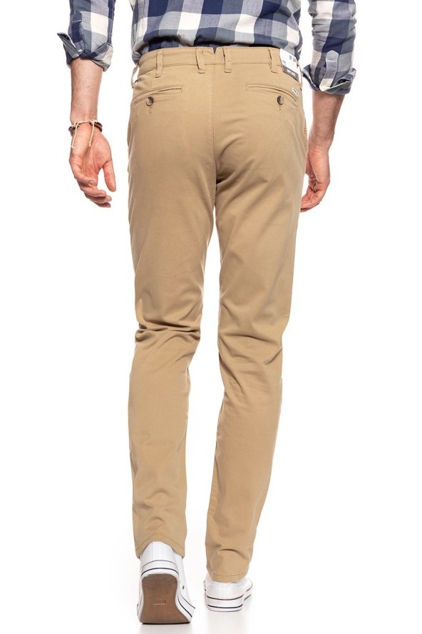 WRANGLER SPODNIE MĘSKIE CHINO GOLDEN SAND W16LRN223 112127318