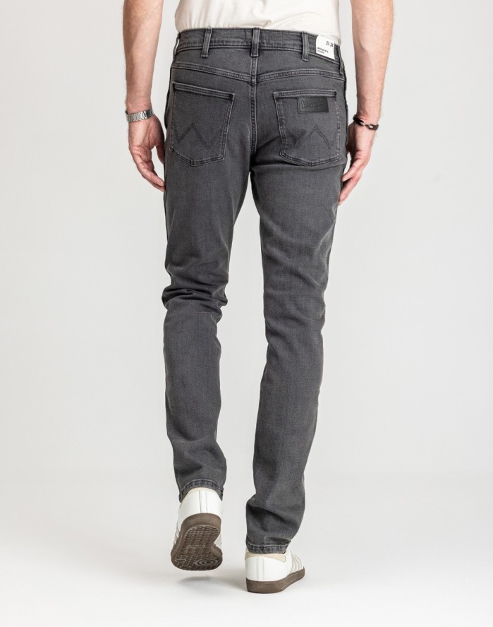 WRANGLER MĘSKIE SPODNIE JEANSOWE LARSTON BLACKOUT W18S29Z79 112330748