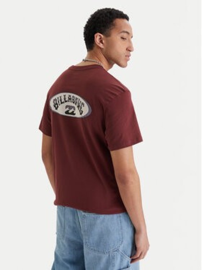 Billabong T-Shirt Orbit Arch EBYZT00522 Bordowy Regular Fit