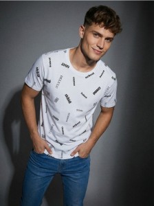 Bawełniana koszulka ze wzorem - biały