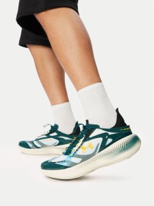 Under Armour Sneakersy UA Echo 6006061 Kolorowy