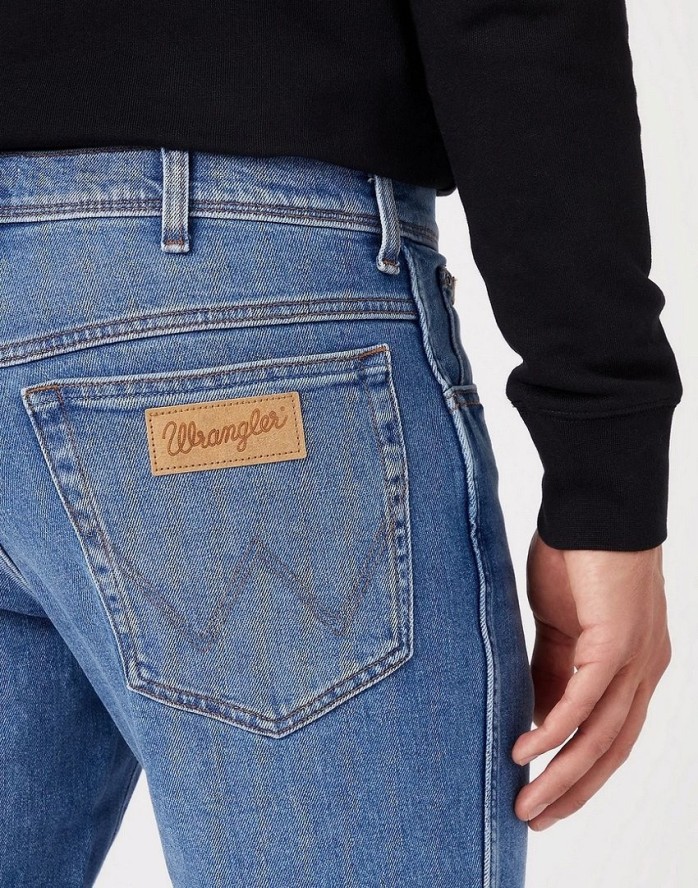 WRANGLER TEXAS TAPER MĘSKIE SPODNIE JEANSOWE NEW FAVORITE W12TJX21Y 112322668