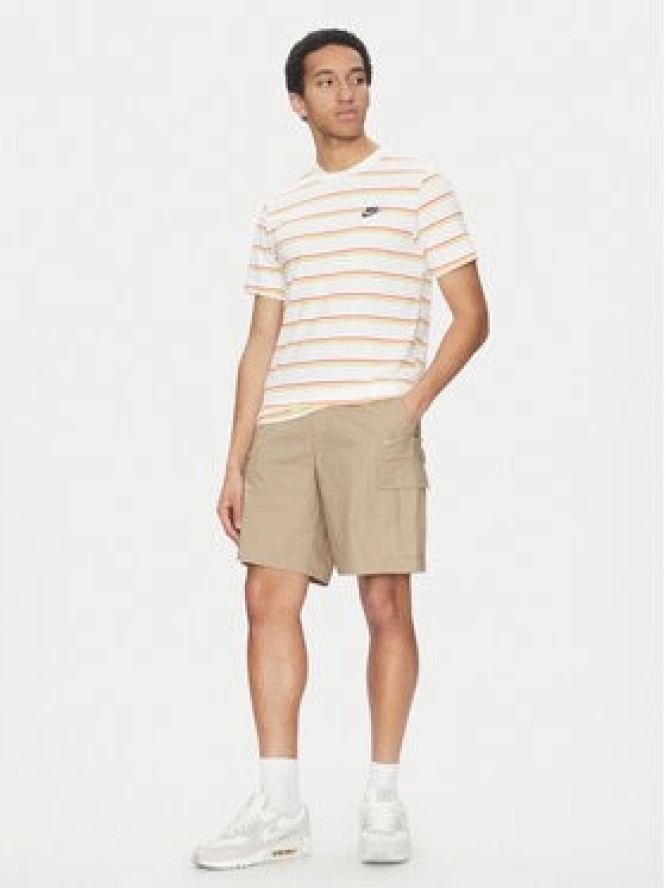 Nike Szorty materiałowe FN3517 Brązowy Standard Fit