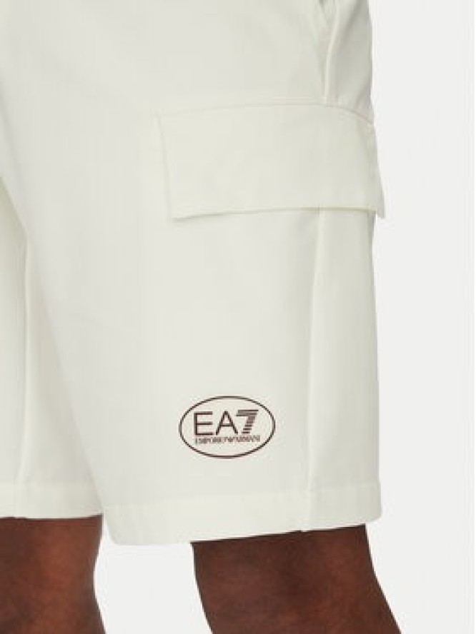 EA7 Emporio Armani Szorty sportowe 7M000196 AF13554 U0005 Biały Regular Fit