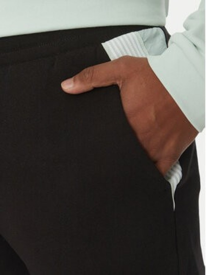 EA7 Emporio Armani Szorty materiałowe 7M000269 AF12451 UC001 Czarny Regular Fit