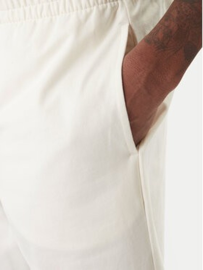 EA7 Emporio Armani Szorty sportowe 8NPS65 PJVRZ U0004 Écru Regular Fit